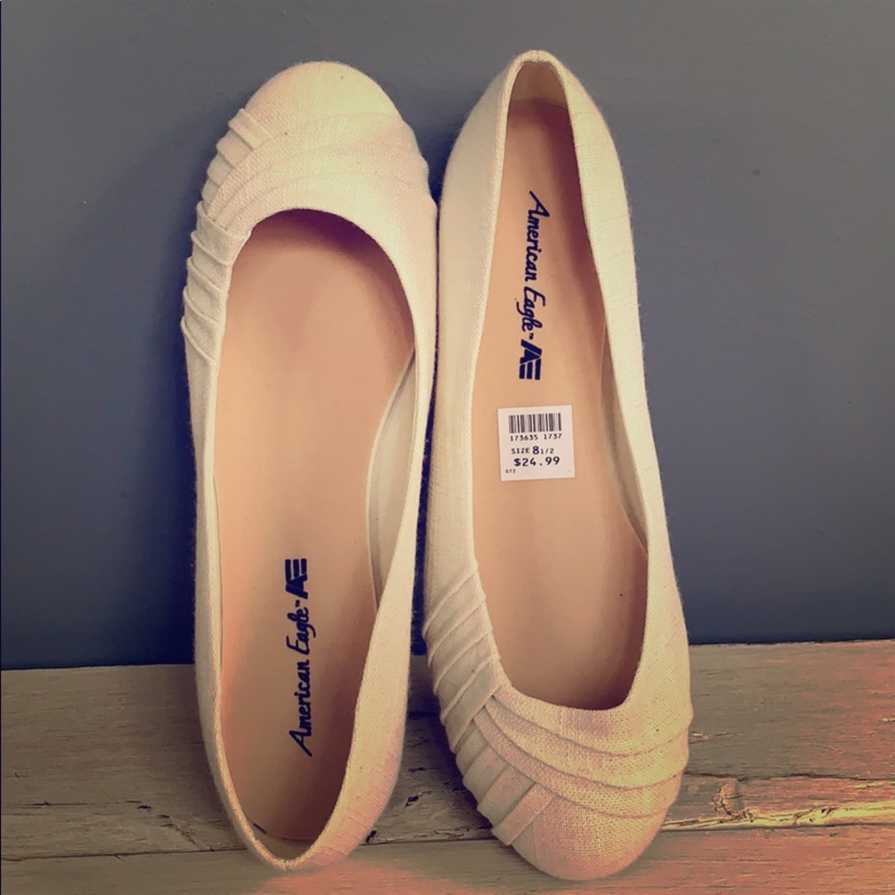 Nwt white flats by American Eagle